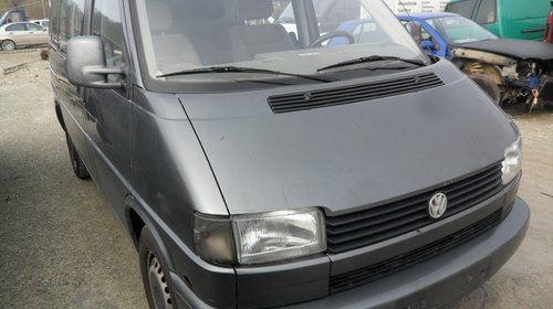 Dezmembrari VW Transporter T4 2.4D