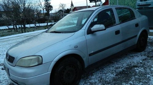 Dezmembrez Opel Astra G - 2001