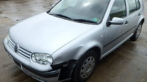 Dezmembrez 2000 VW Golf 4 1.6 benzina