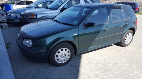 Dezmembrez 2001 VW Golf 4 1.6 AZD cod culoare LC6M