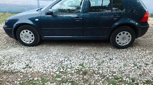 Dezmembrez 2002 Volkswagen Golf 4 1.4 AXP