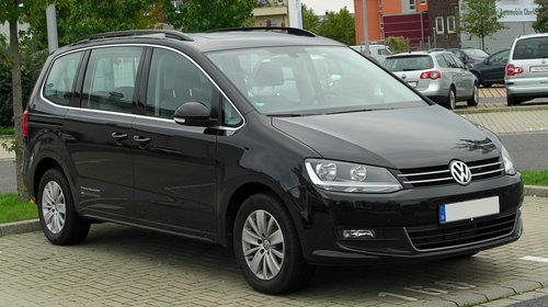 Dezmembrez 2012 Volkswagen Sharan TURBO DIESE