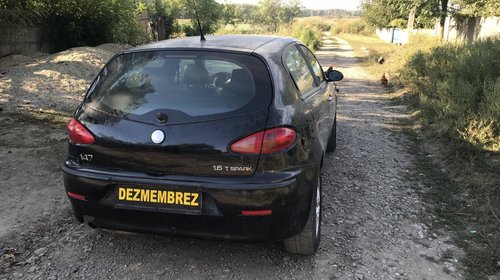 Dezmembrez Alfa Romeo 147 1.6i T-Spark