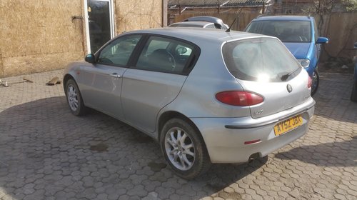 Dezmembrez Alfa Romeo 147 2.0 16V Twin Spark an 2002