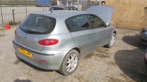 Dezmembrez Alfa Romeo 147 2.0 16V Twin Spark an 2002