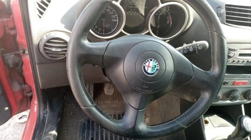 Dezmembrez Alfa Romeo 147 2