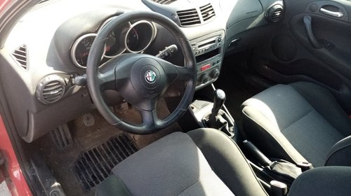 Dezmembrez Alfa Romeo 147 2