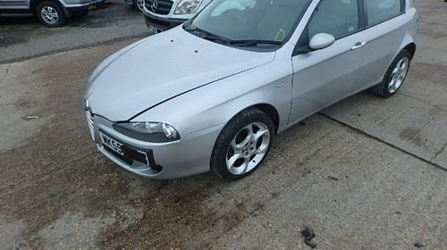 Dezmembrez Alfa Romeo 147, an 2005, 1.6 benzina, 4 usi