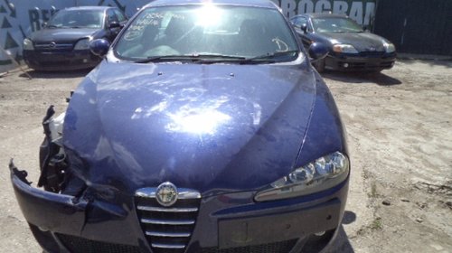 Dezmembrez Alfa Romeo 147 an fabricatie 2005: motor 1598 cc.