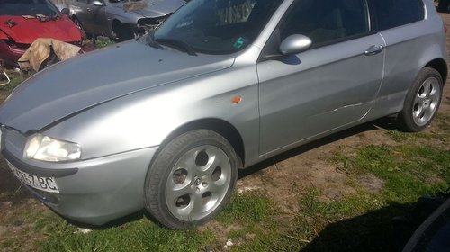 Dezmembrez Alfa romeo 147 motor 2.0 benzia ieftin