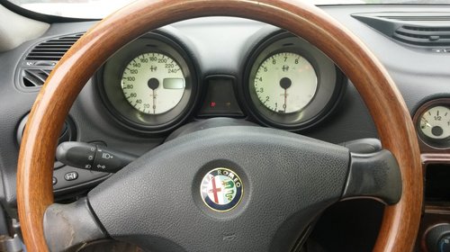 Dezmembrez Alfa Romeo 156 motor 2.0 ts