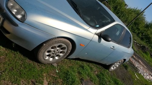 Dezmembrez Alfa Romeo 156 motor 2.0 ts