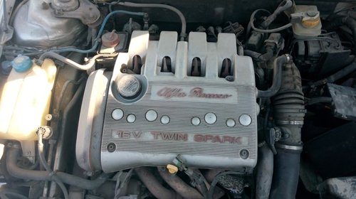 Dezmembrez Alfa Romeo 156 SW 2.0TS 150 cp benzina an 2001