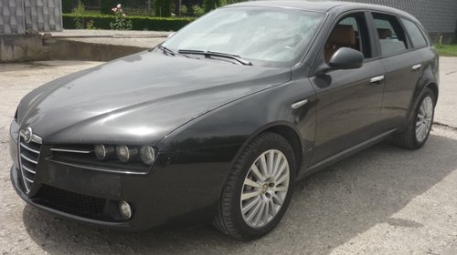 Dezmembrez Alfa Romeo 159, 2.4jtdm, 197cp, an 2006, combi