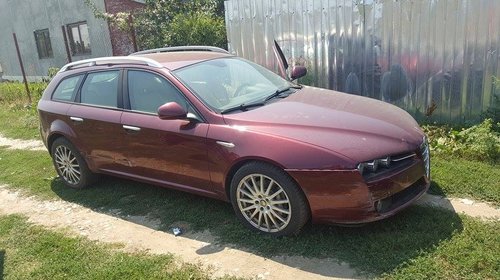 Dezmembrez alfa romeo 159 sportwagon 2.4 jtdm