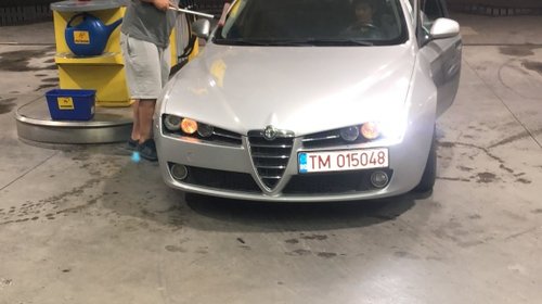 Dezmembrez alfa romeo 159