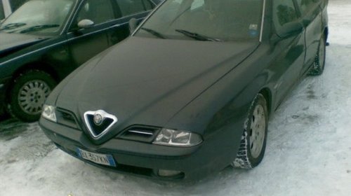 Dezmembrez Alfa Romeo 166 2 4jtd An 2000