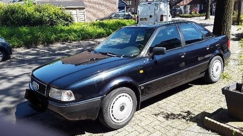 Dezmembrez Audi 80 1991 BERLINA 1.8