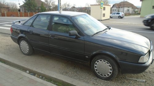 Dezmembrez Audi 80 2.0 benzina din 1994 volan pe stanga