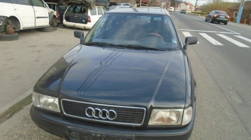 Dezmembrez Audi 80 2.0 benzina din 1994 volan pe stanga