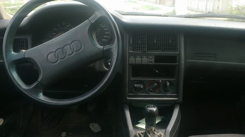 Dezmembrez Audi 80 B3