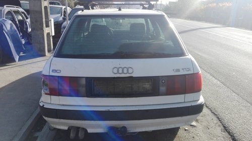 Dezmembrez Audi 80 B4 1.9 TDI combi din 1994