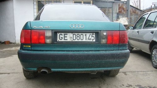 Dezmembrez Audi 80