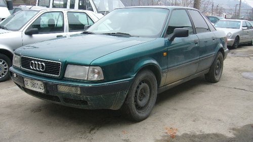 Dezmembrez Audi 80