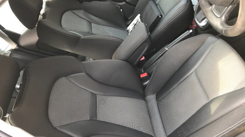 Dezmembrez Audi A1 2015 Hatchback 1.4