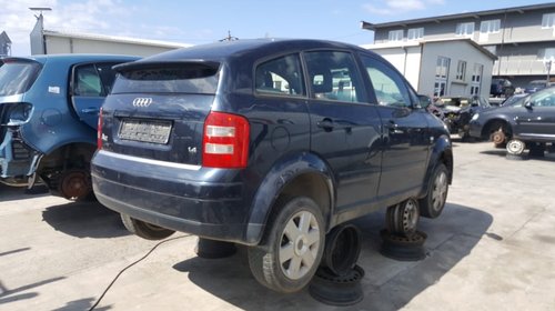 Dezmembrez Audi A2 2003 hatchback 1.4 benzina