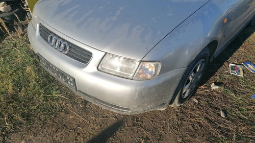 Dezmembrez Audi A3 8L.1.6 benzină 2002