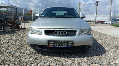 Dezmembrez Audi A3-8L 1.6i 102cp cod motor:AV