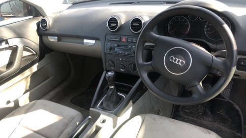 Dezmembrez Audi A3 8P 2004 Hatchback 2 uși 2.0 fsi