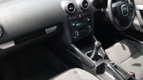 Dezmembrez Audi A3 8P 2005 Hatchback 2,0