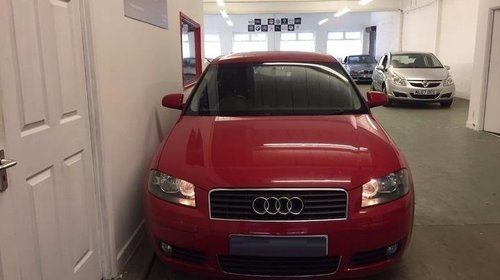 Dezmembrez Audi A3 8P an 2003 2.0fsi cod motor AXW 150cp