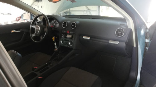 Dezmembrez Audi A3 8P coupe 2.0Tdi BKD