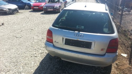 Dezmembrez Audi A4 1.6 Benzina