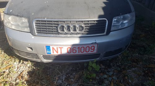 Dezmembrez Audi A4 2.5 V6 tdi , 2003