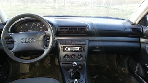Dezmembrez Audi A4 B5 1.6 ADP 1996