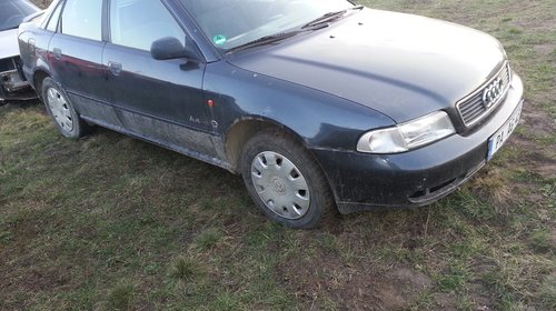 Dezmembrez Audi A4 B5 1.6 ADP 1996