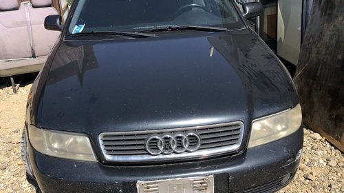 Dezmembrez Audi A4 B5 1.9 tdi 2001 5 trepte A