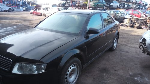 Dezmembrez Audi A4 B5 2002 Berlina 3.0