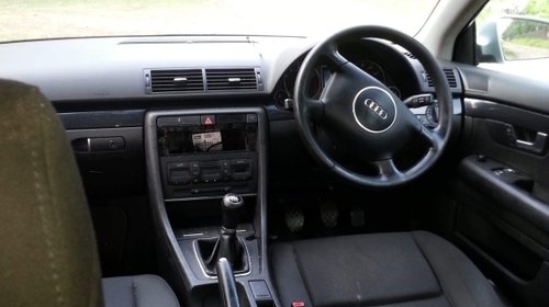 Dezmembrez Audi A4 B6 1.8t 2002