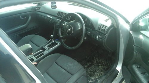 Dezmembrez Audi A4 B6 1.9 TDI AWX Combi