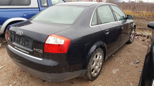 Dezmembrez Audi A4 B6 2002 2.5tdi AKE 180cp