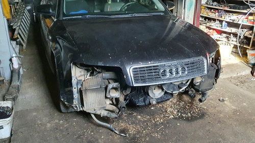 Dezmembrez Audi A4 B6 2002 Limuzina 2.5 diesel