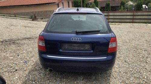 Dezmembrez Audi A4 B6 2003 Combi 2.0