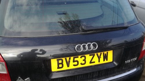 Dezmembrez Audi A4 B6 2004 break 1.9 tdi