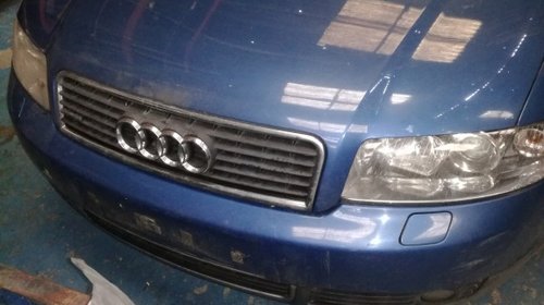 Dezmembrez Audi A4 B6 2004 break 1.9 tdi