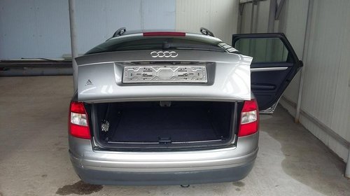 Dezmembrez Audi A4 B6 An 2003 Motor 2.5 Tdi